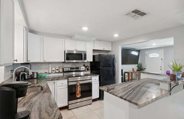 Photo of 4624 Belfast Drive