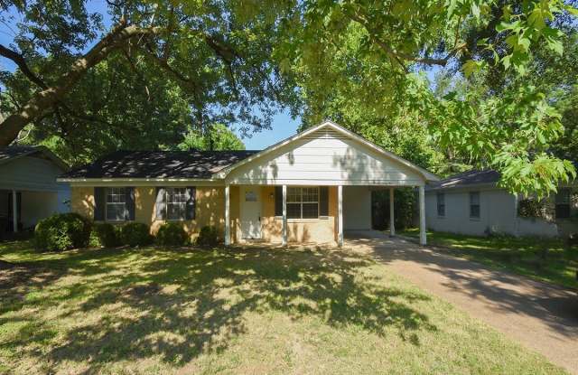 Darling 3 bed, 1.5 bath home with great curb appeal and updates throughout close to Shelby Farms photos photos