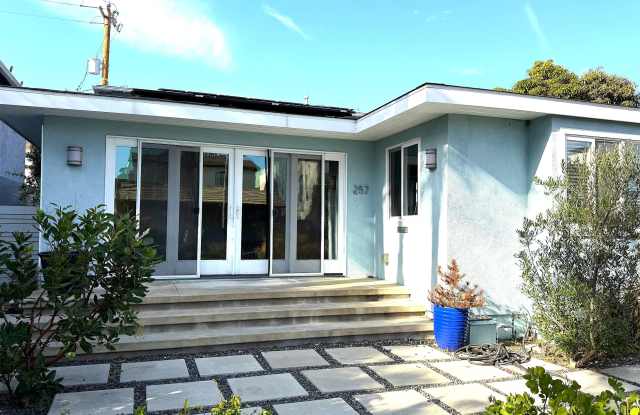 Photo of 257 Claremont Avenue