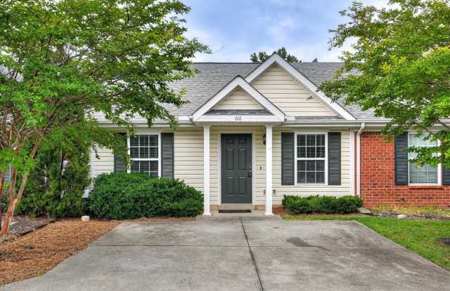 Photo of 616 Brook Trail