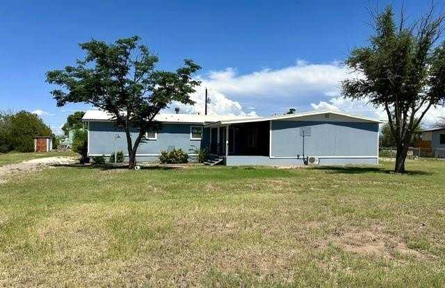 1304 N Fort