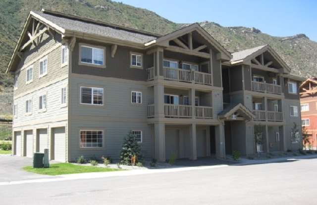 612 River View Drive