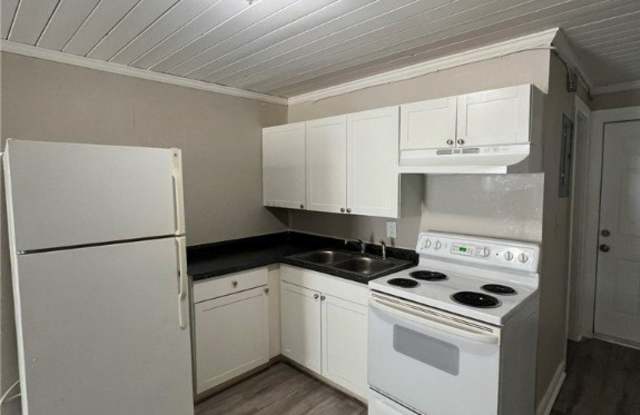 2643-2651 Lafayette Street unit: 2649