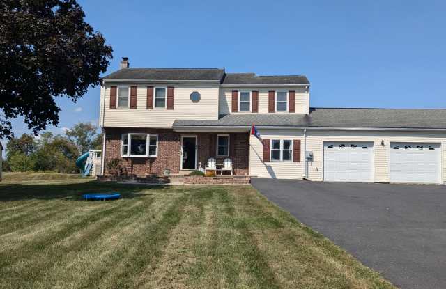 206 Green Hill Rd