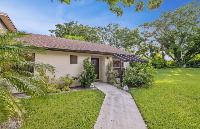 96 Via De Casas Norte - 96 Via De Casas Norte, Boynton Beach, FL 33426