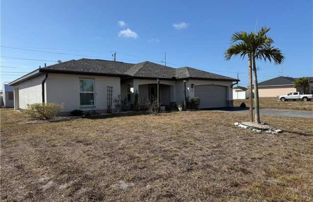910 NW 8th Terrace