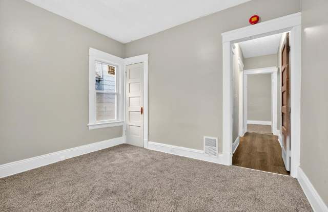 13608 Earlwood Ave