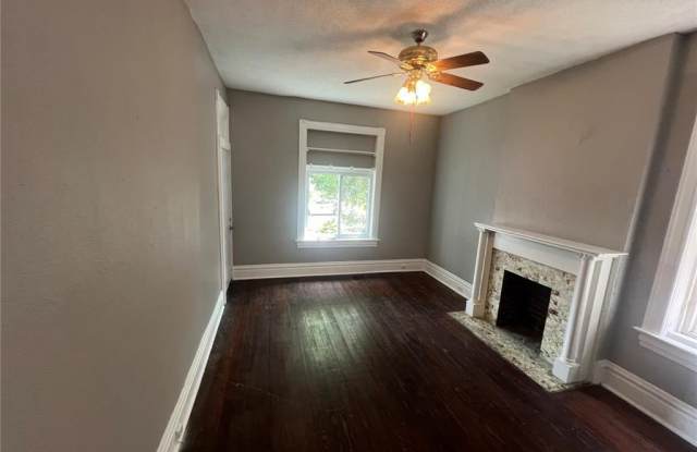 3137 Chippewa Street