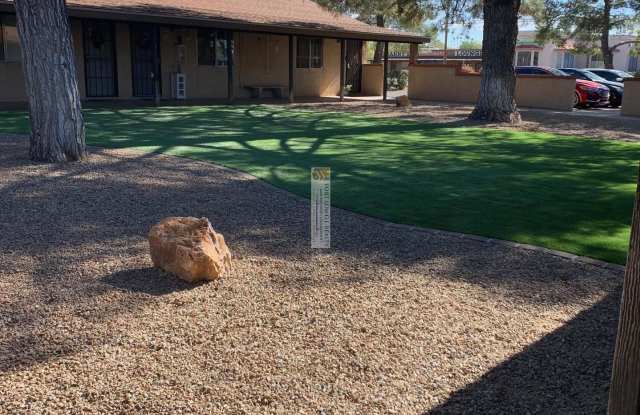 Small Apartment Community, Remodeled One bed/One bath!