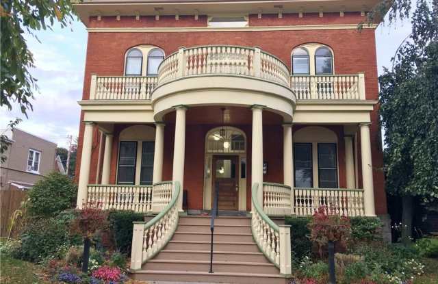 455 Franklin Street unit: 6