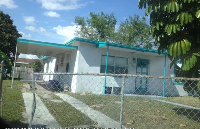 3401 NW 7 CT - 3401 Northwest 7th Court, Lauderhill, FL 33311