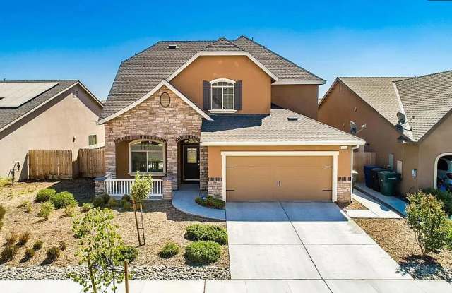 Loaded with Space and Amenities!