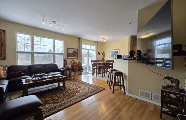 386 Pine Lake Circle