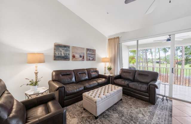 3-bedroom condo available in Flamingo Fairways II
