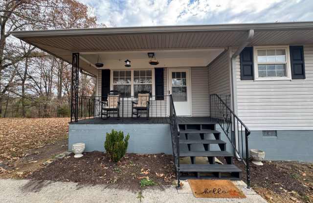 Private 3/2 Country House- $1,595