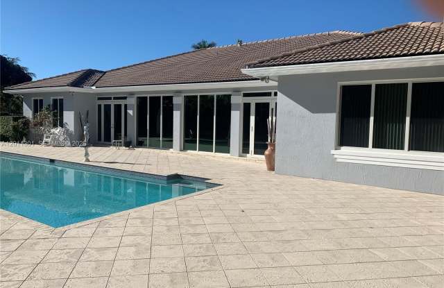 7625 SW 75th Ave