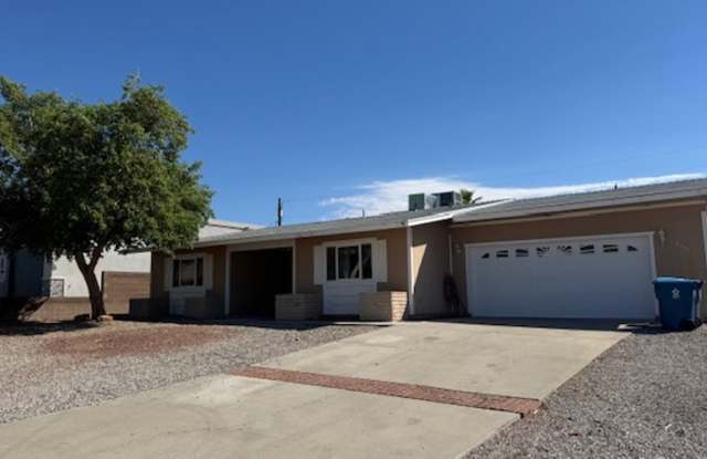 LONG TERM! 3 Bedroom 3 Bath Pool Home!