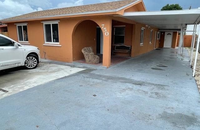 750 E 42nd St - 750 E 42nd St, Hialeah, FL 33013