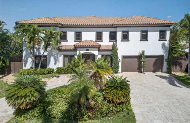 Photo of 2211 NE 43 Street