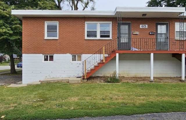 Photo of 65 N Aldine Street unit: 2