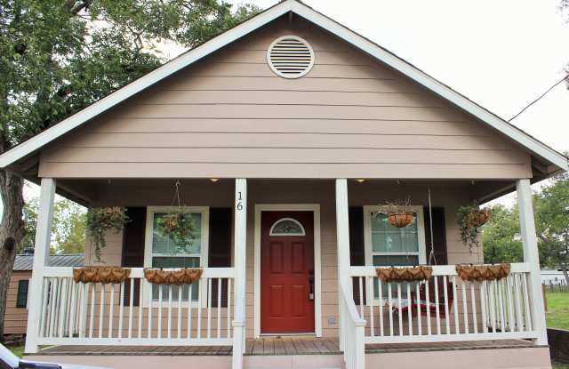 Photo of 16 West Anderson Street