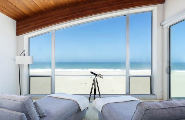 1013 Mandalay Beach Rd