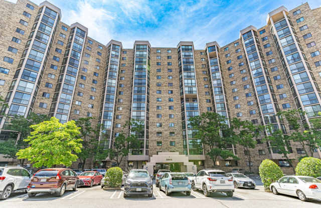 1 Bedroom Condo in Building with Amenities!