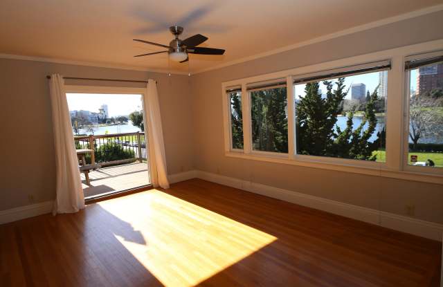 Photo of 2340 Lakeshore Avenue