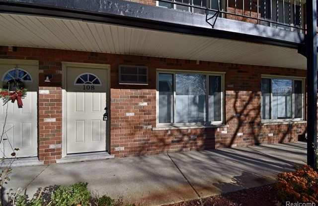 2251 WOODWARD Heights