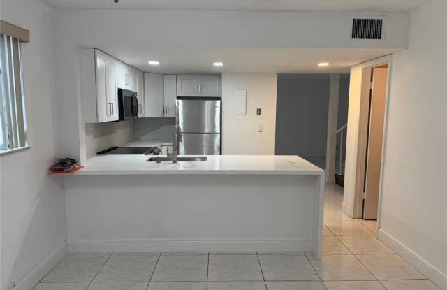 Photo of 8031 Lagos De Campo Blvd