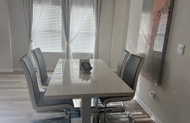 1177 Sunny Lake Drive