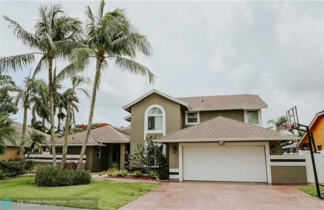 5701 SW 88th Ter - 5701 Southwest 88th Terrace, Cooper City, FL 33328