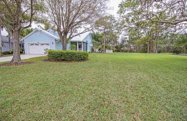 7952 SE Sugar Pines Way - 7952 Southeast Sugar Pines Way, Hobe Sound, FL 33455