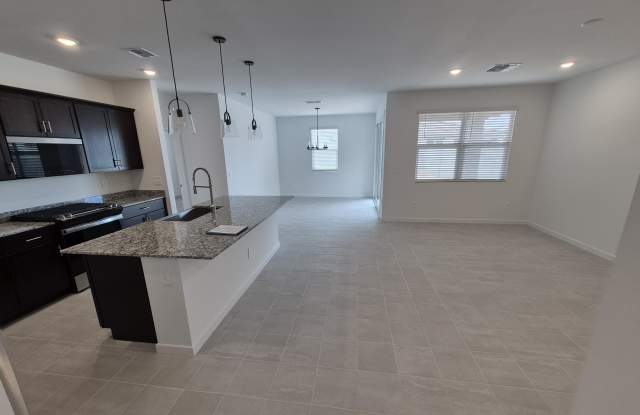 37097 W PRADO Street