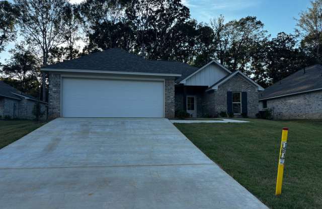 ****JUST REDUCED!!PLUS 1ST MONTHS RENT IS FREE!!****