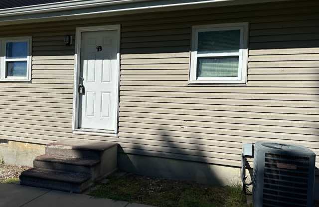 1116 S Elm