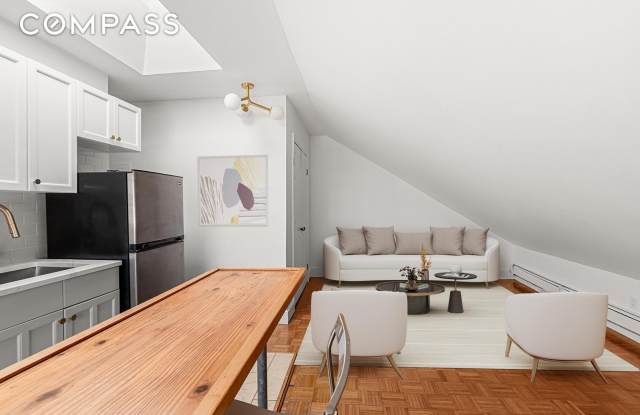 Photo of 306 Lafayette Avenue