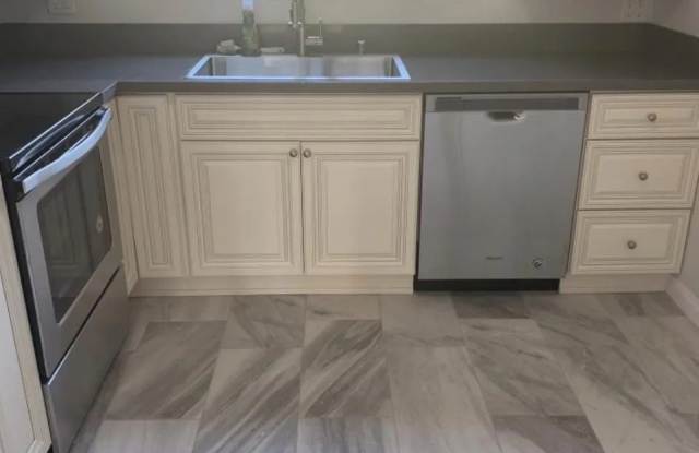 6808 Hyde Park Drive unit: D