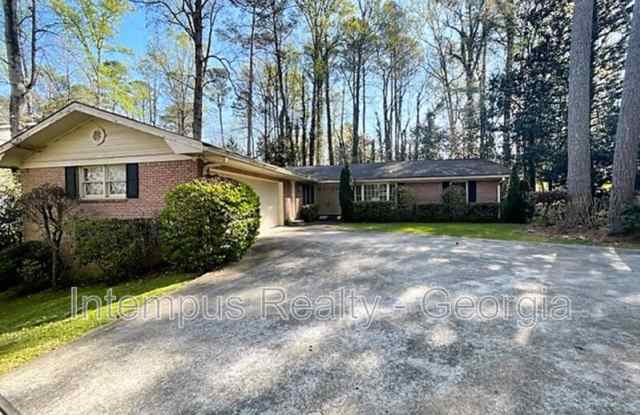 3474 Sunderland Cir NE
