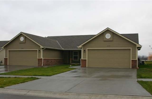 1802 Clover Dr