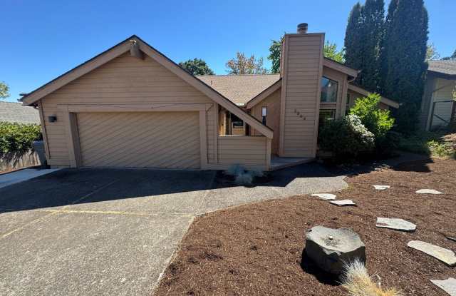 967 - 3664 NW Wisteria - 3Bdrm / 2Bth