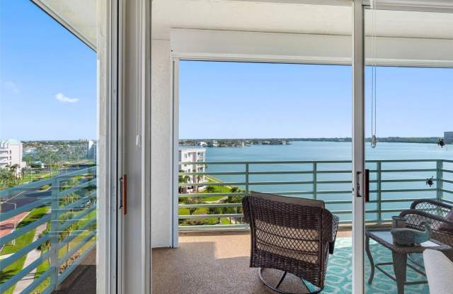 7979 SAILBOAT KEY BOULEVARD S