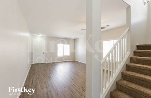 334 East Taylor Trail