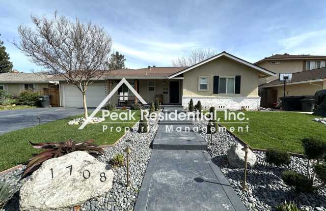 Nicely Updated 3bd/2ba Home with Spacious Backyard! - 1708 Pluto Way, Arden-Arcade, CA 95864