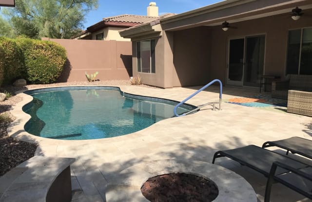 2734 W PLUM HOLLOW Drive