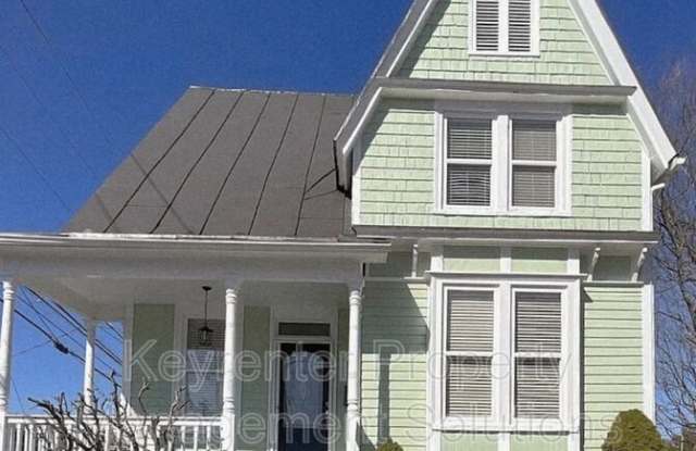 608 Winthrop St