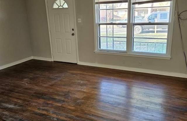 2221 N Shannon Street