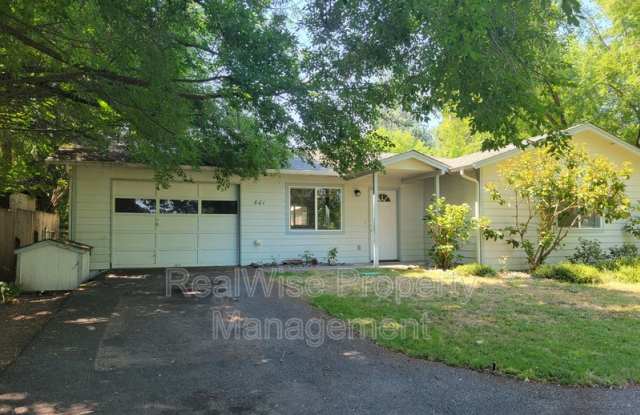801 SE Grandview Ave