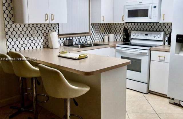 21 SW 113th Avenue 103, Sweetwater, FL 33174