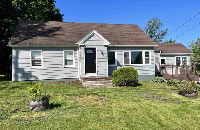 1420 Woodbury Avenue - 1420 Woodbury Avenue, Portsmouth, NH 03801